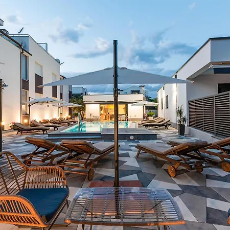 Cozy In With Kitchen Privlaka (Zadar)